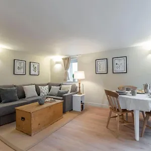 Cosy & Peaceful Self Contained In Montpellier Holiday home